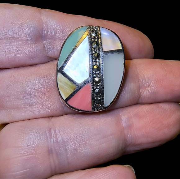 Vintage Marsala Signed MOP Shell, Marcasite & Sterling Silver Pendant - Picture 6 of 9